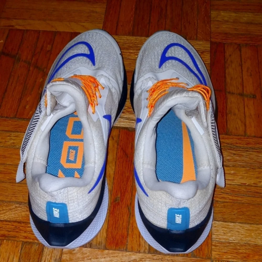 Women Nike sneakers